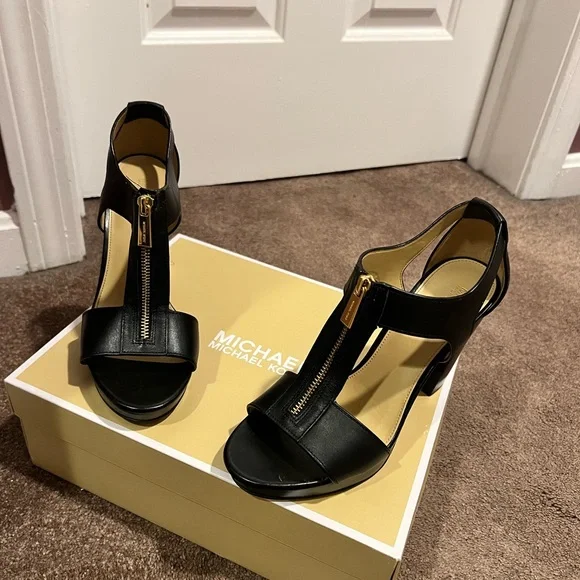 Michael khors Sandals - Picture 3 of 6